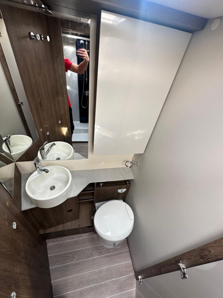 9 SEMINTEGRALE MAGIS 87 XT ELITE 2025-LETTI GEMELLI-FORD