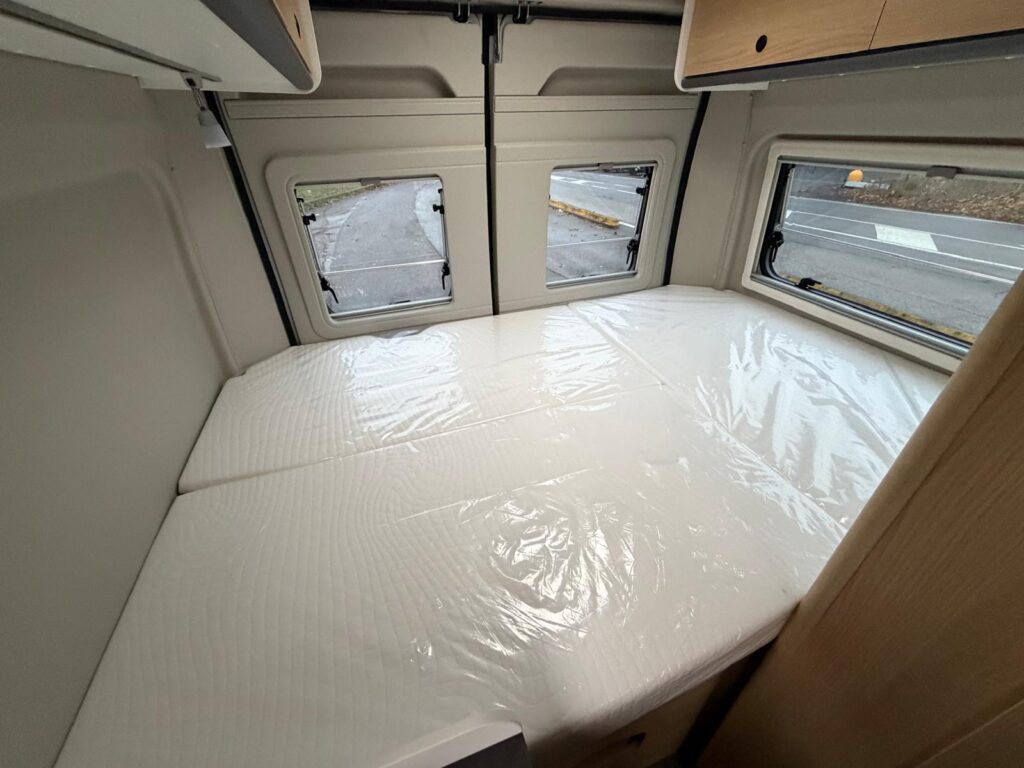 14 furgonato sunlight cliff 540-pegeaut-140cv