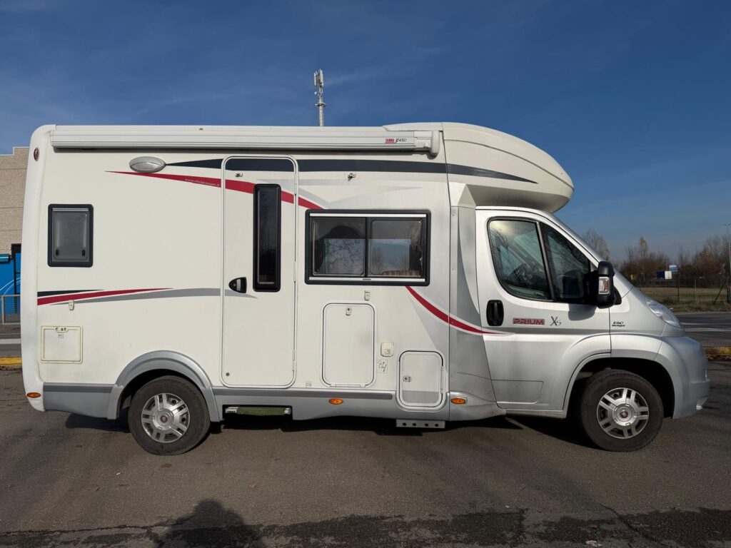 2 SEMINTEGRALE CHALLENGER PRIUM XS-FIAT-LETTO BASCULANTE-599CM