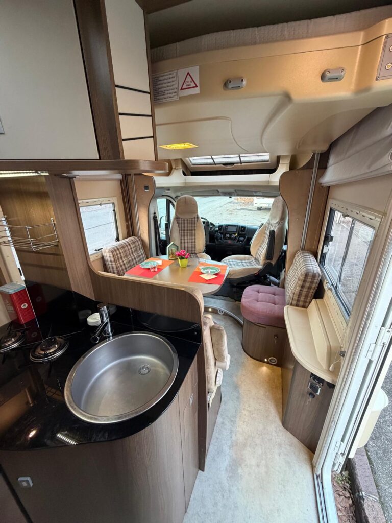 6 SEMINTEGRALE CHALLENGER PRIUM XS-FIAT-LETTO BASCULANTE-599CM