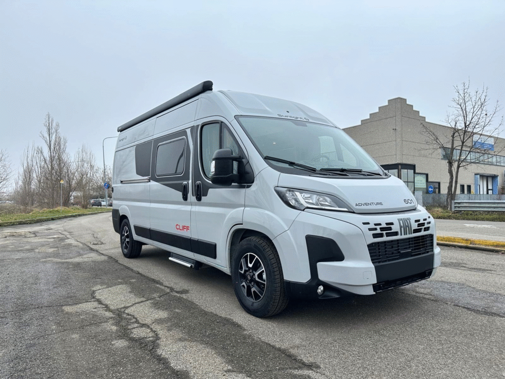 1 furgonato sunlight cliff 601 adventure-fiat-4 posti letto-4 posti viaggio