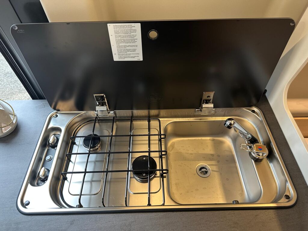 10 furgonato sunlight cliff 601 adventure-fiat-4 posti letto-4 posti viaggio