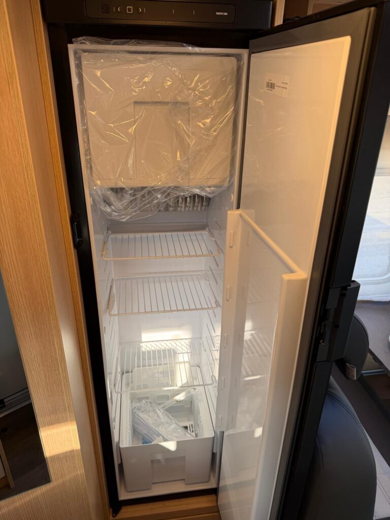 10a semintegrale compatto sunlight v67s-letti gemelli-citroen