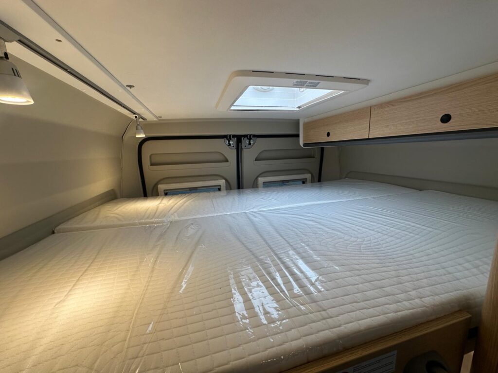 13 furgonato sunlight cliff 601 adventure-fiat-4 posti letto-4 posti viaggio