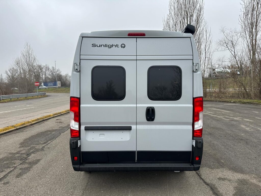 18 furgonato sunlight cliff 601 adventure-fiat-4 posti letto-4 posti viaggio