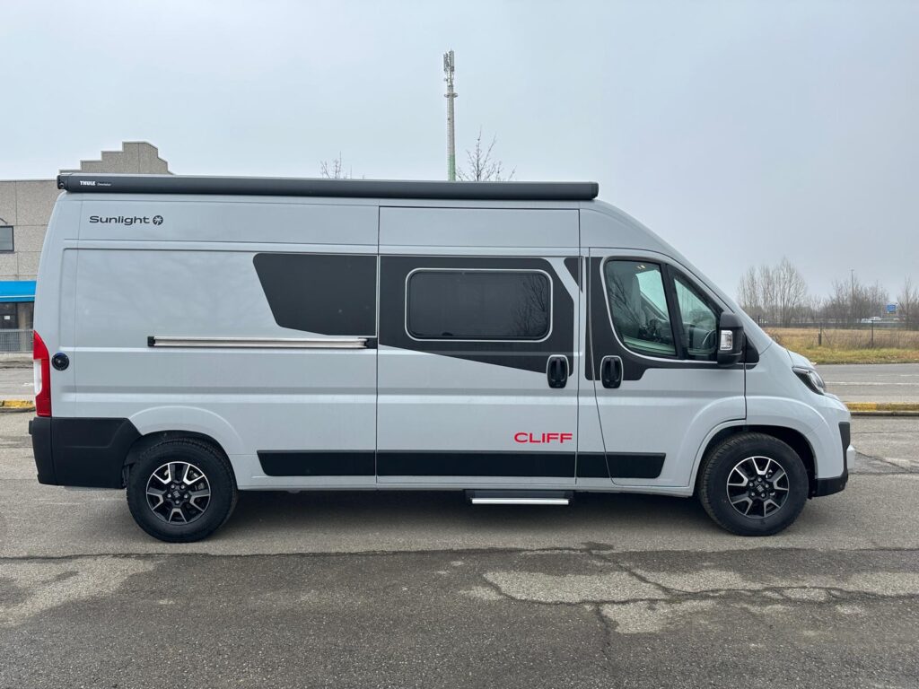 2 furgonato sunlight cliff 601 adventure-fiat-4 posti letto-4 posti viaggio