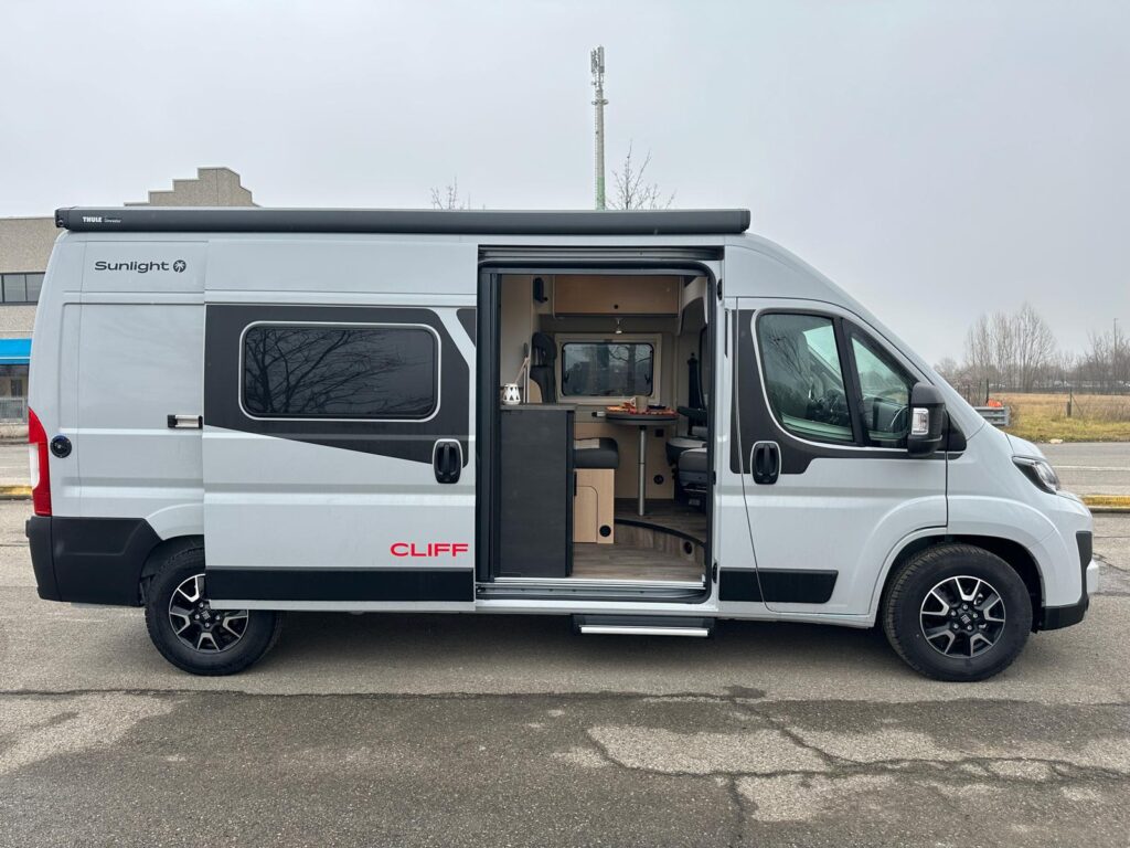 3 furgonato sunlight cliff 601 adventure-fiat-4 posti letto-4 posti viaggio