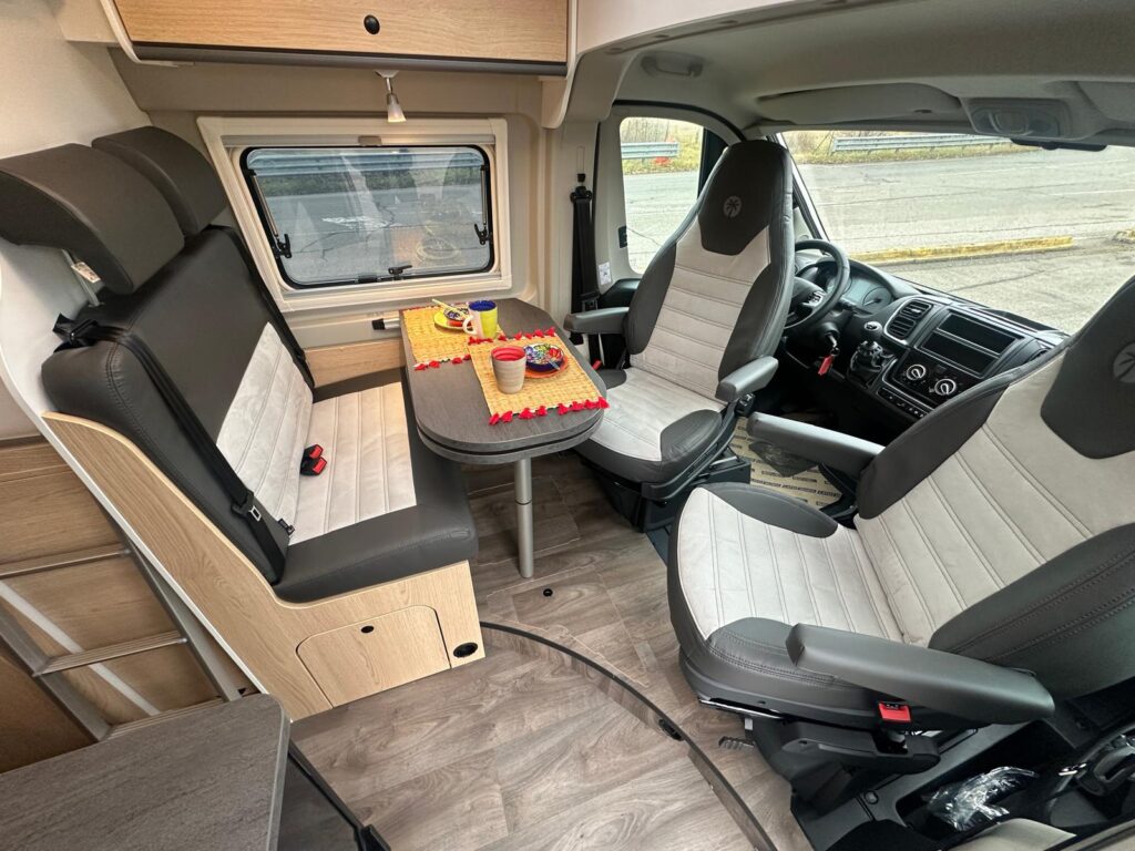 4 furgonato sunlight cliff 601 adventure-fiat-4 posti letto-4 posti viaggio