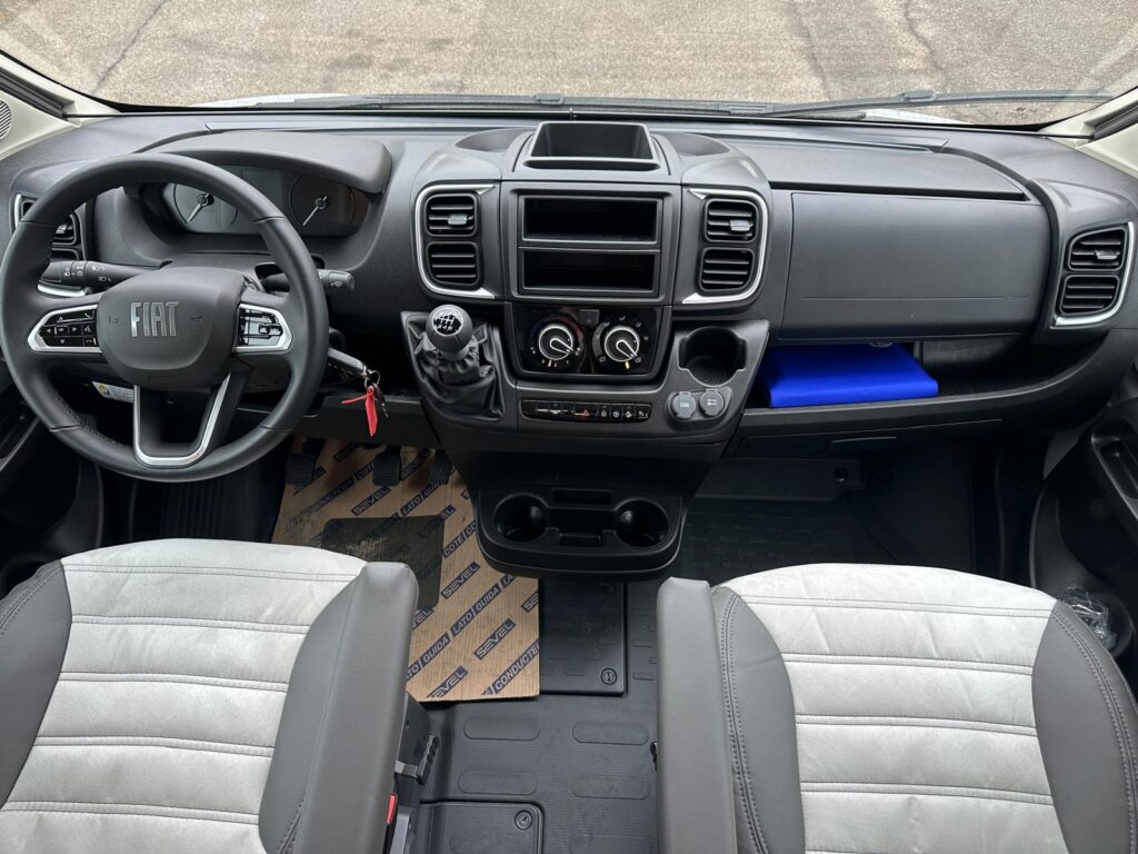 5 furgonato sunlight cliff 601 adventure-fiat-4 posti letto-4 posti viaggio