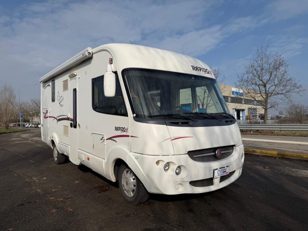 1 motorhome rapido 9086df-fiat-699cm-letto matrimoniale