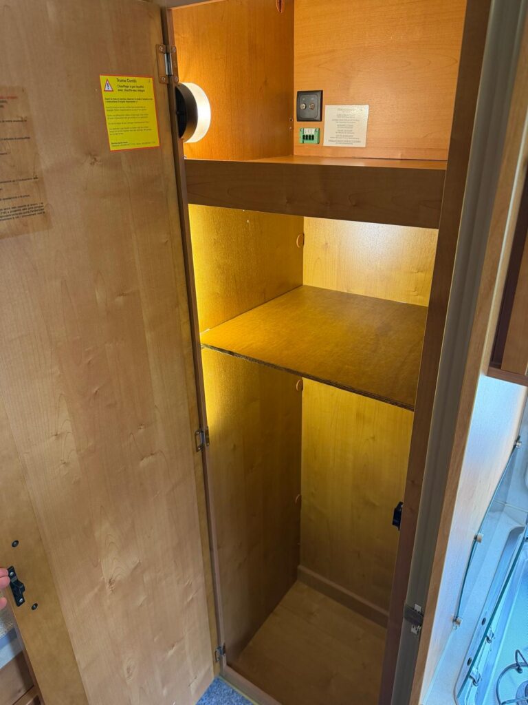 19 motorhome rapido 9086df-fiat-699cm-letto matrimoniale