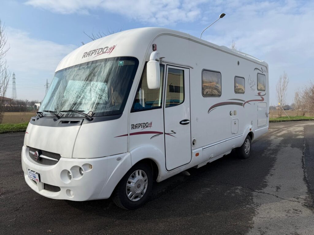 21 motorhome rapido 9086df-fiat-699cm-letto matrimoniale