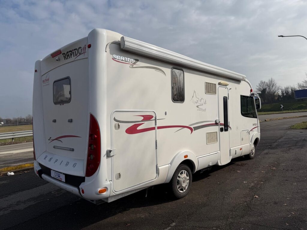 22 motorhome rapido 9086df-fiat-699cm-letto matrimoniale