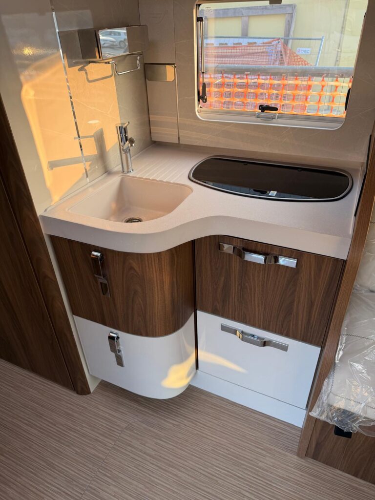 7 semintegrale arca europa p745glc-letto nautico-fiat-ducato