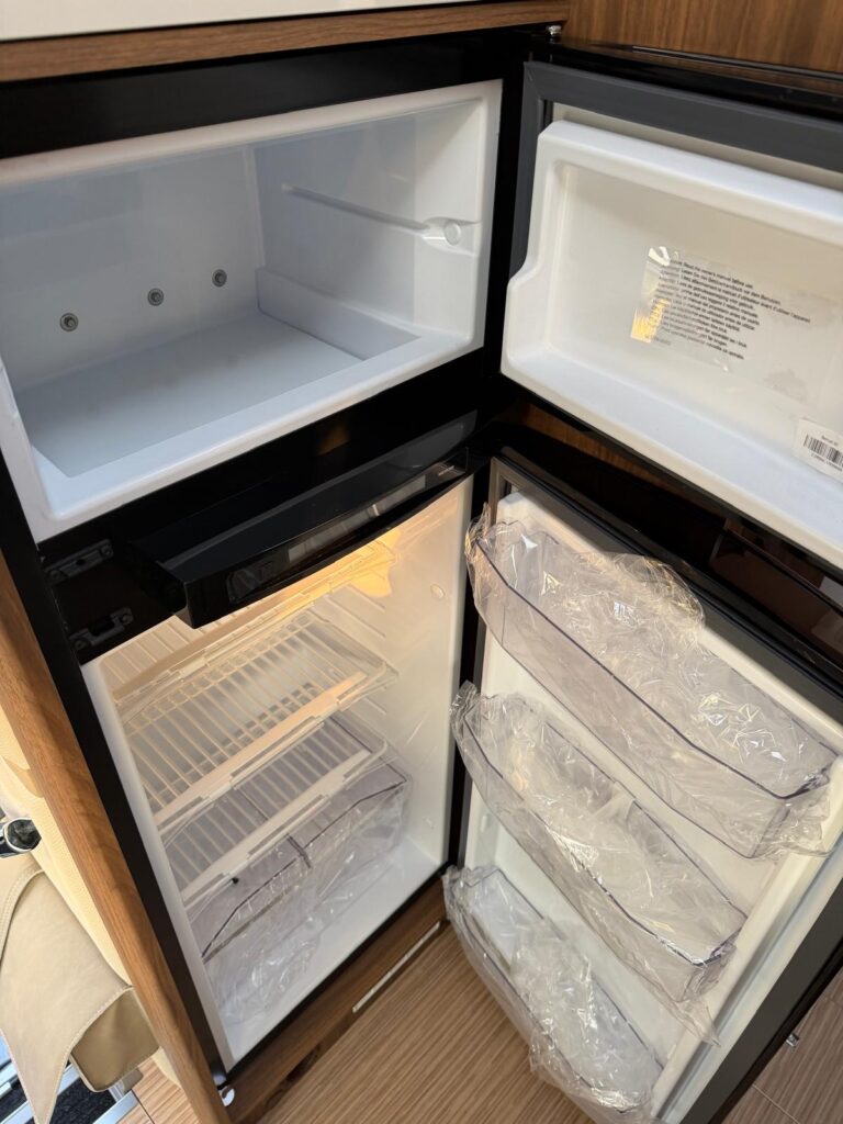 9 semintegrale arca europa p745glc-letto nautico-fiat-ducato