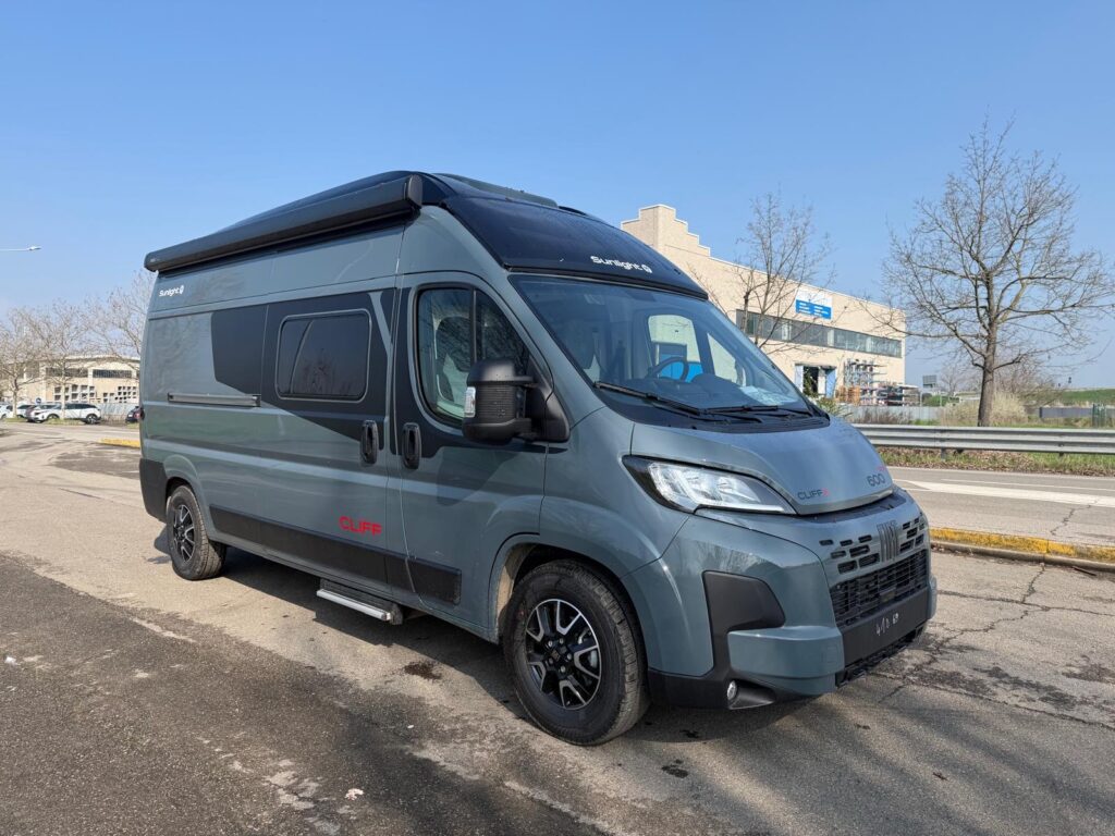 1 furgonato sunlight cliff 600 x rt-tetto soffietto-fiat-4 posti