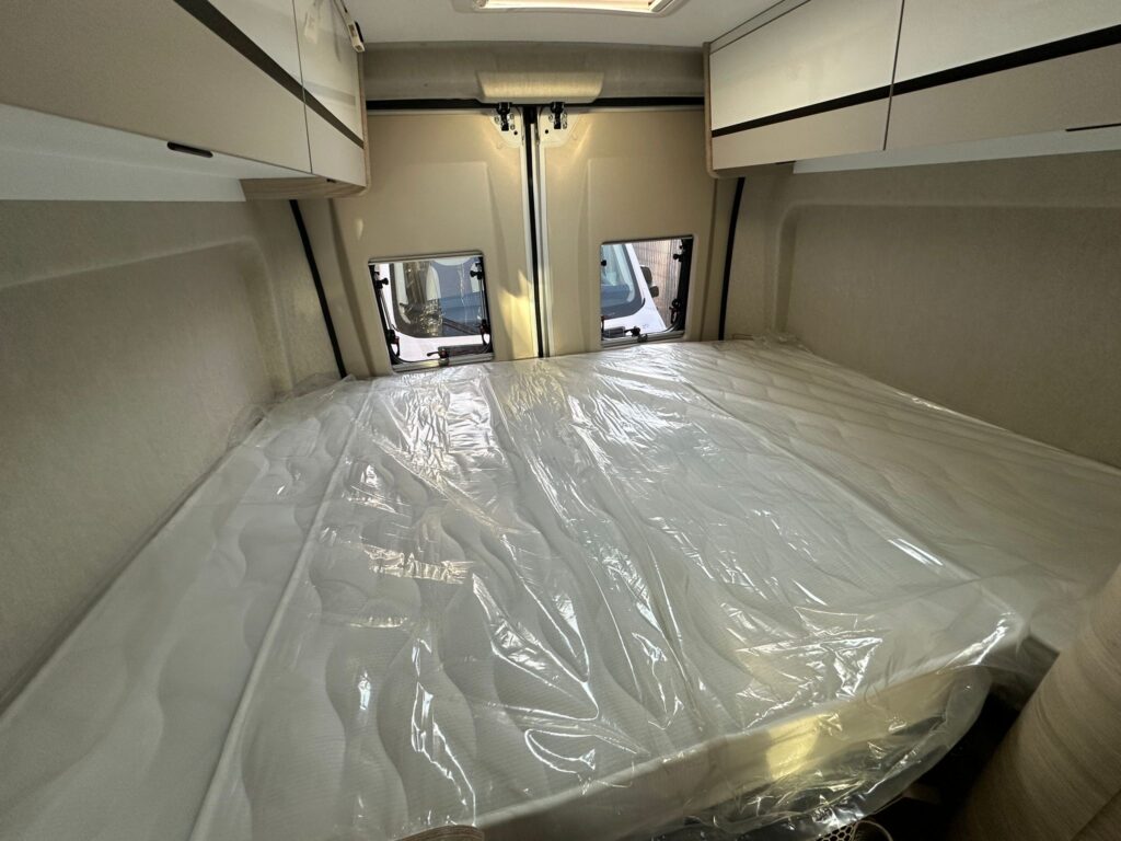 12 furgonato c.i. kyros 2 go-citroen jumper 2.2.140 cv-letto matrimoniale