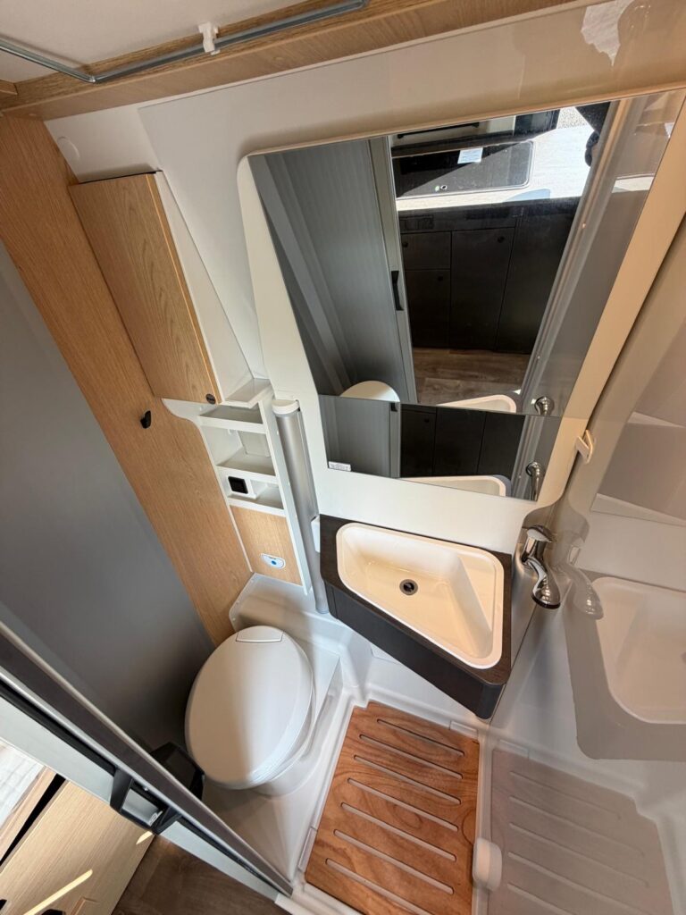 12 furgonato sunlight cliff 600 x rt-tetto soffietto-fiat-4 posti