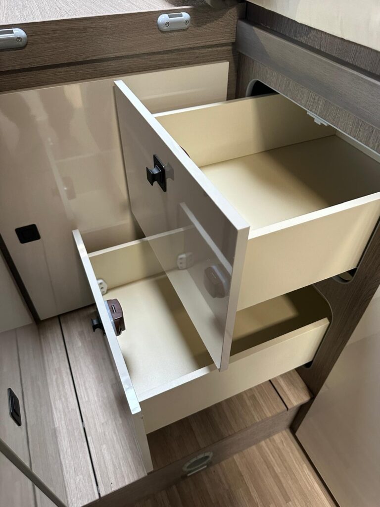 12 motorhome arca h745glg-fiat-cambio automatico-letti gemelli