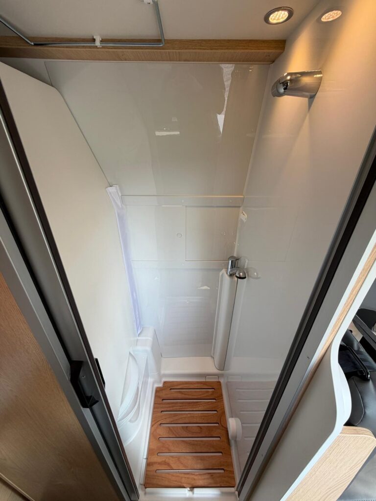 13 furgonato sunlight cliff 600 x rt-tetto soffietto-fiat-4 posti