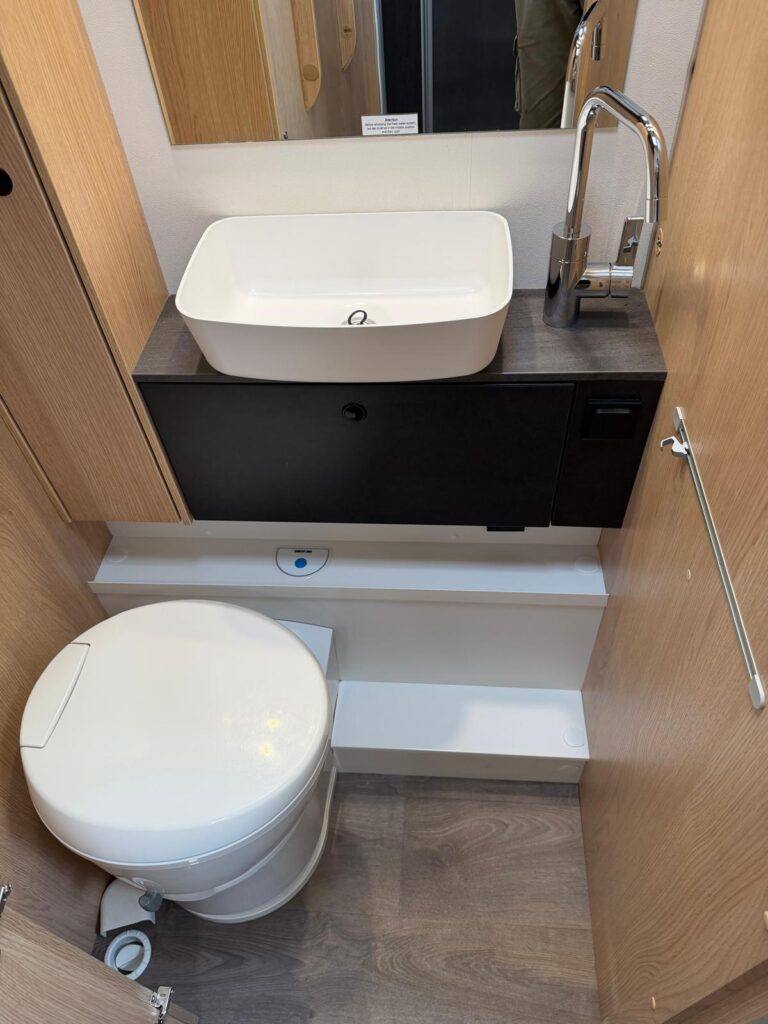 14 SEMINTEGRALE SUNLIGHT T68 ADVENTURE EDITION-CITROEN JUMPER-165 CV-LETTI GEMELLI