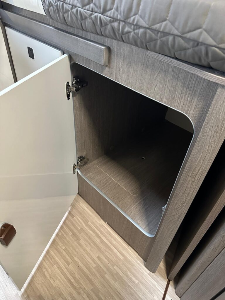 14 motorhome arca h745glg-fiat-cambio automatico-letti gemelli