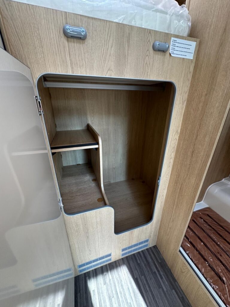 14 semintegrale horon fit 91 xt- ford transit-165 cv-letto matrimoniale