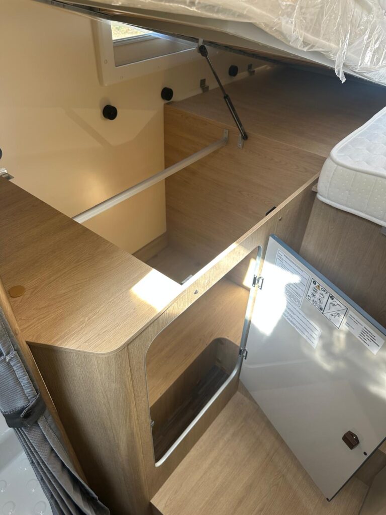 15 c.i. horon 87 xt-ford-modello 2026-letti gemelli