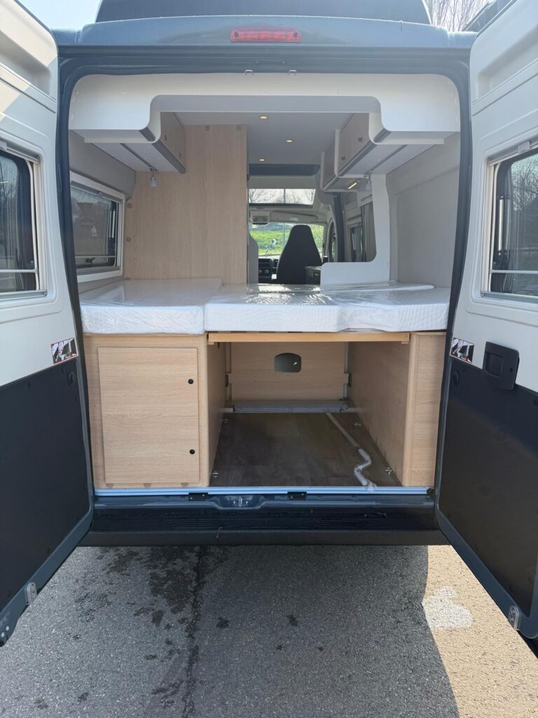 16 furgonato sunlight cliff 600 x rt-tetto soffietto-fiat-4 posti