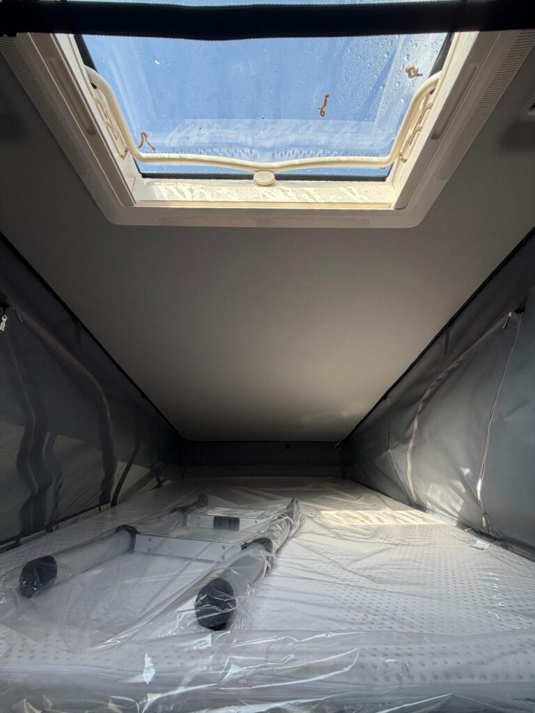 17 furgonato sunlight cliff 600 x rt-tetto soffietto-fiat-4 posti