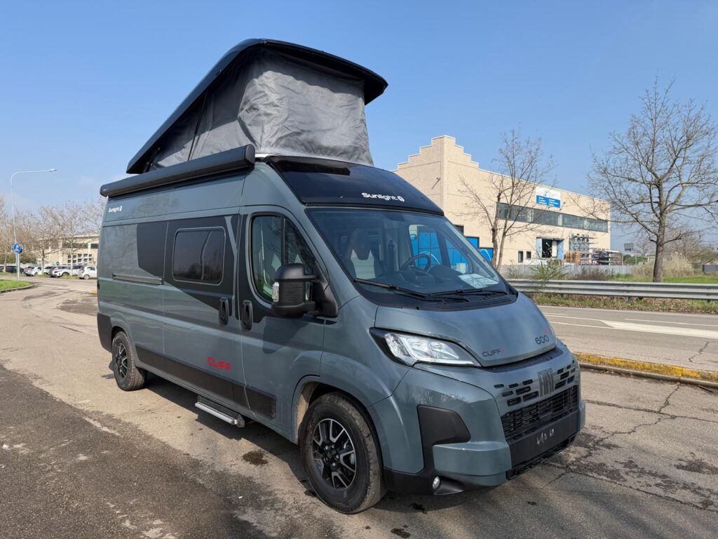 18 furgonato sunlight cliff 600 x rt-tetto soffietto-fiat-4 posti