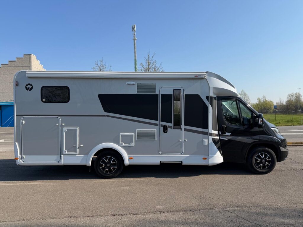 2 SEMINTEGRALE SUNLIGHT T68 ADVENTURE EDITION-CITROEN JUMPER-165 CV-LETTI GEMELLI