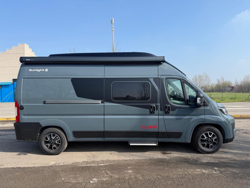2 furgonato sunlight cliff 600 x rt-tetto soffietto-fiat-4 posti