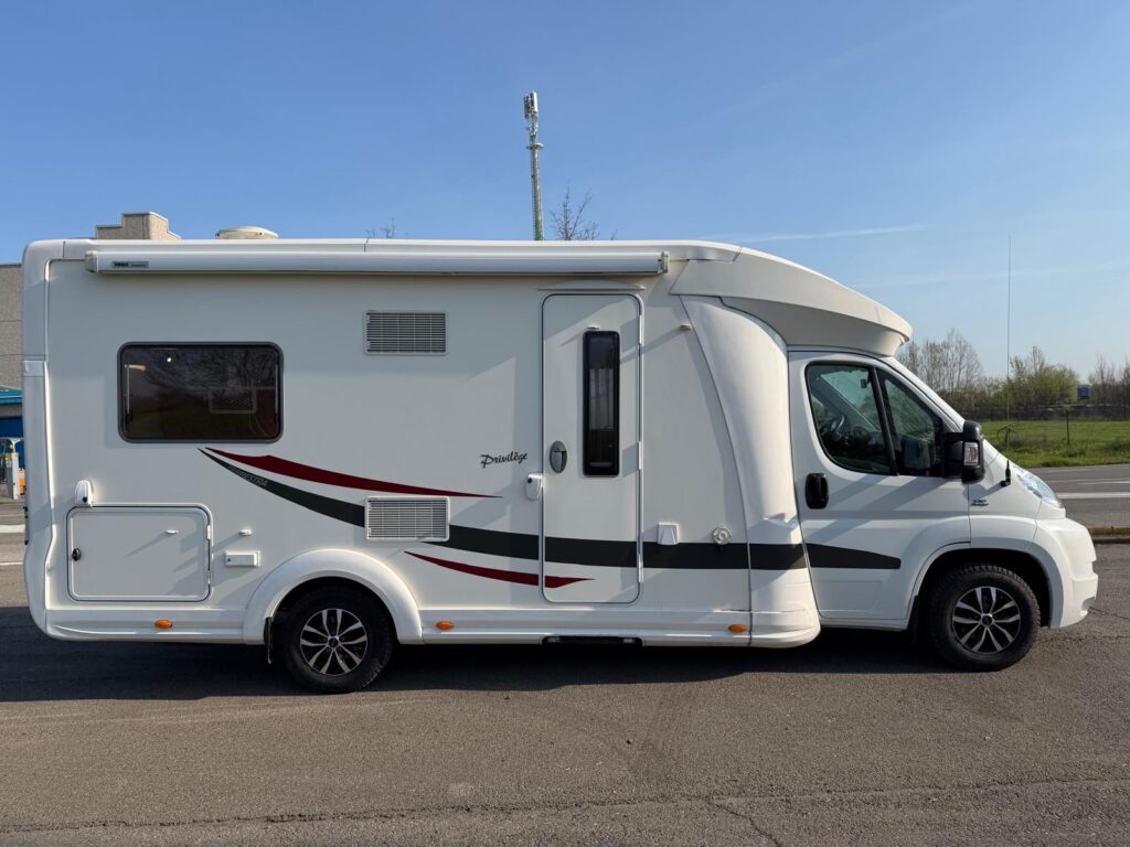 2 semintegrale euramobil terrestra-fiat-letto francese