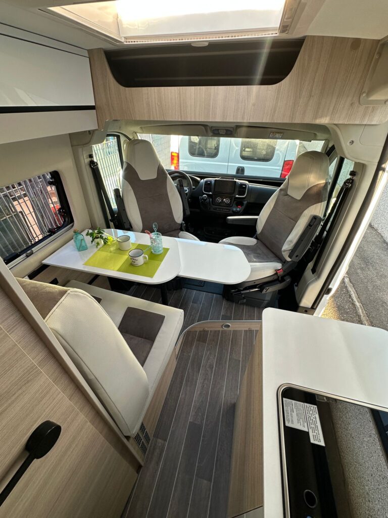 4 furgonato c.i. kyros 2 go-citroen jumper 2.2.140 cv-letto matrimoniale