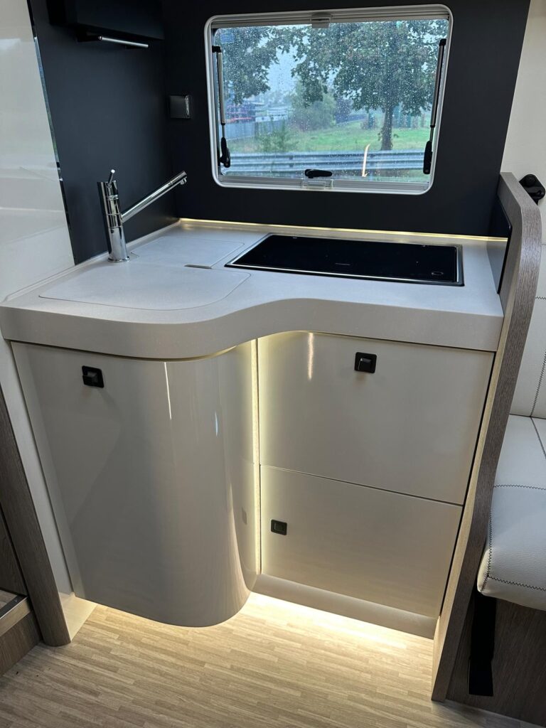 4 motorhome arca h745glg-fiat-cambio automatico-letti gemelli