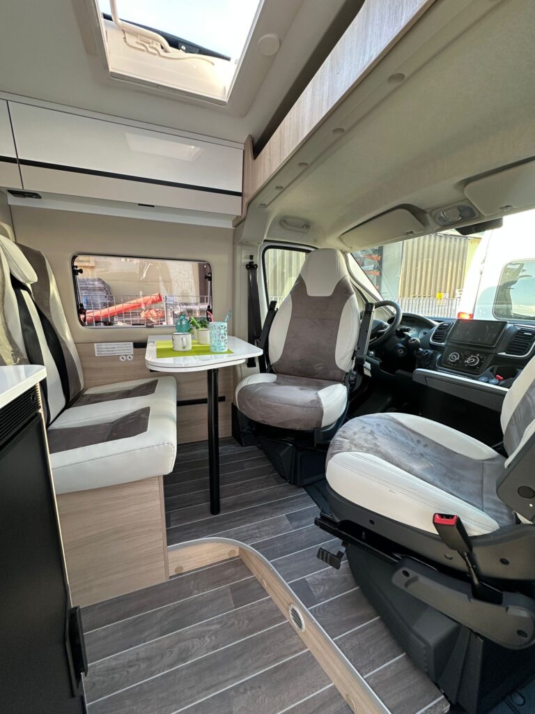 5 furgonato c.i. kyros 2 go-citroen jumper 2.2.140 cv-letto matrimoniale