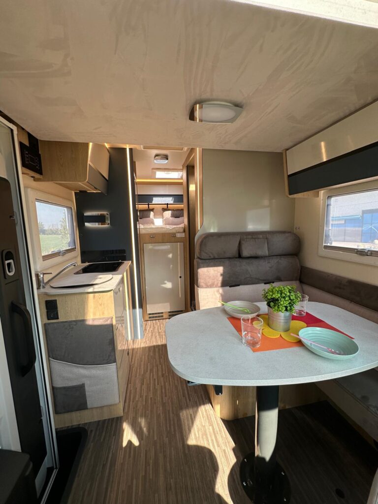 5 semintegrale horon fit 91 xt- ford transit-165 cv-letto matrimoniale