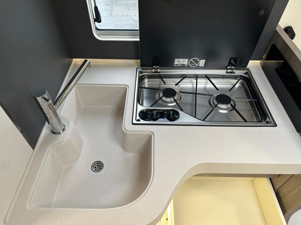 6 motorhome arca h745glg-fiat-cambio automatico-letti gemelli