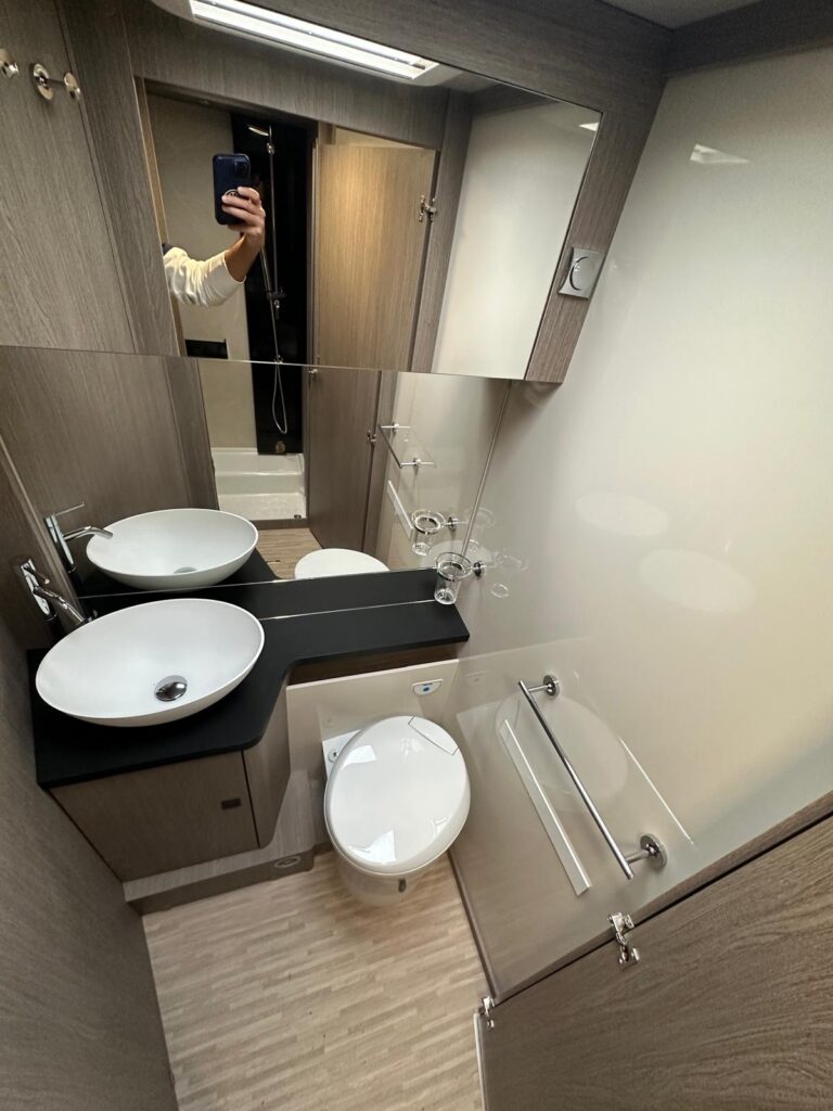 7 motorhome arca h745glg-fiat-cambio automatico-letti gemelli