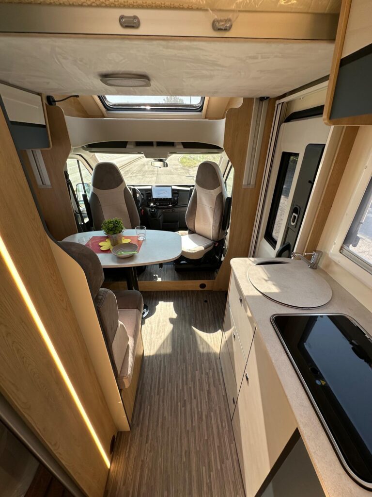 7 semintegrale horon fit 91 xt- ford transit-165 cv-letto matrimoniale