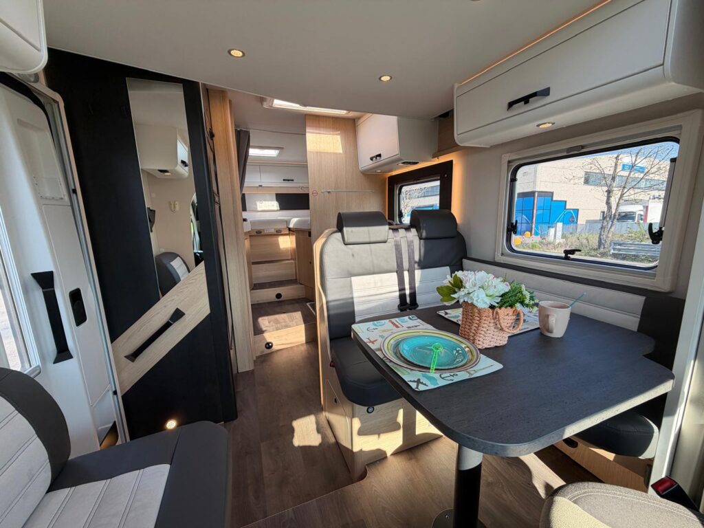 8 SEMINTEGRALE SUNLIGHT T68 ADVENTURE EDITION-CITROEN JUMPER-165 CV-LETTI GEMELLI