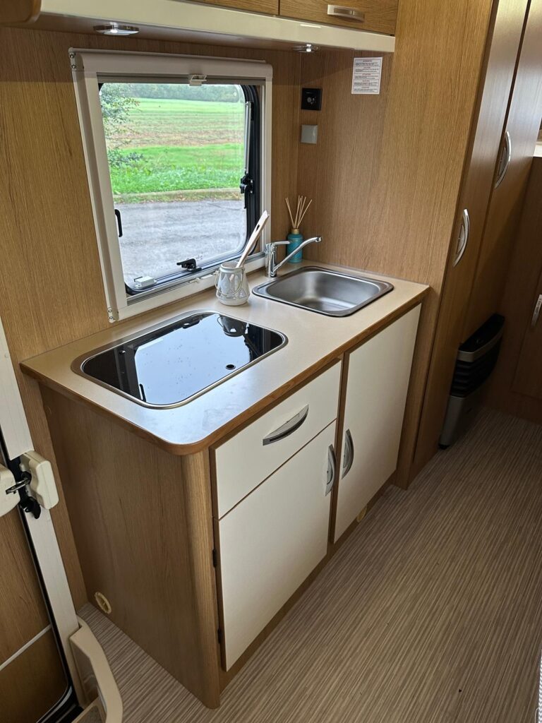 8 mansardato rimor seal 5-fiat ducato- garage-letto matrimoniale