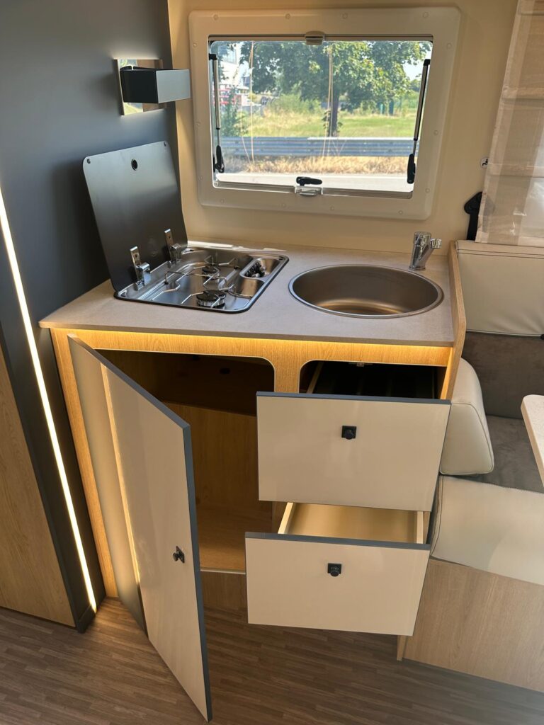 9 c.i. horon 87 xt-ford-modello 2026-letti gemelli