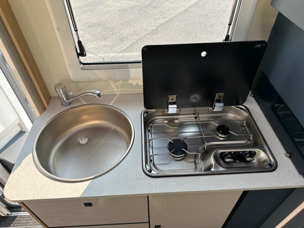 10 CI HORON FIT FORD SEMINTEGRALE