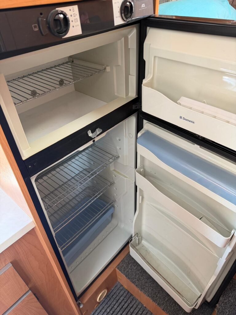 10 mansardato c.i. ellito garage-fiat-ducato-letto matrimoniale