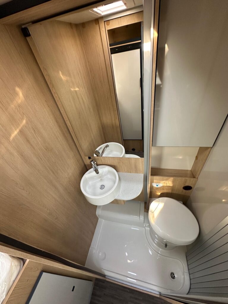 11 CI HORON FIT FORD SEMINTEGRALE