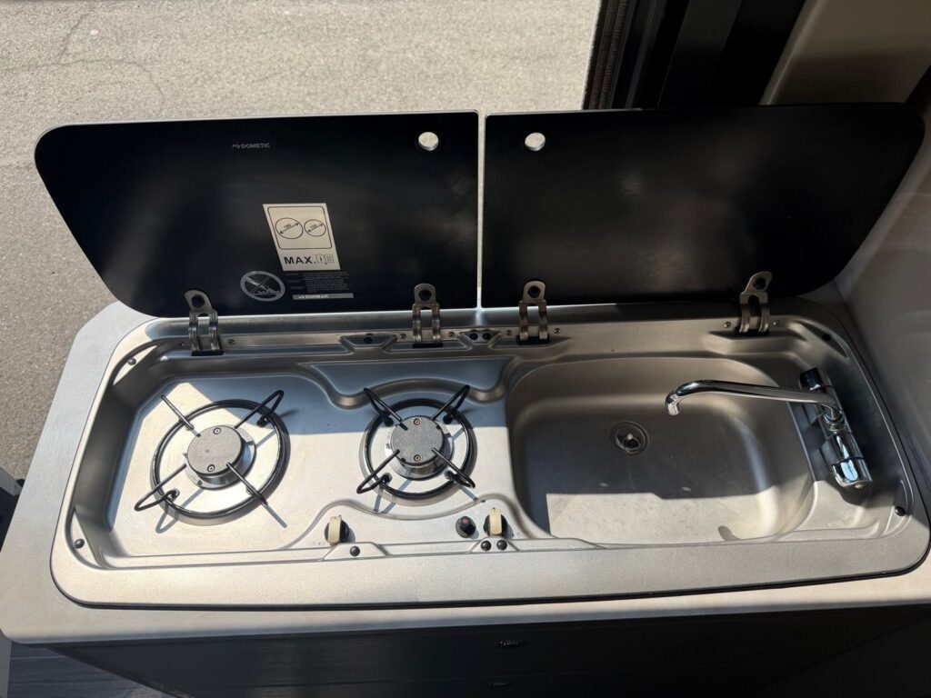 11 furgonato c.i. kyros duo xl-letto basculante elettrico-636cm-fiat