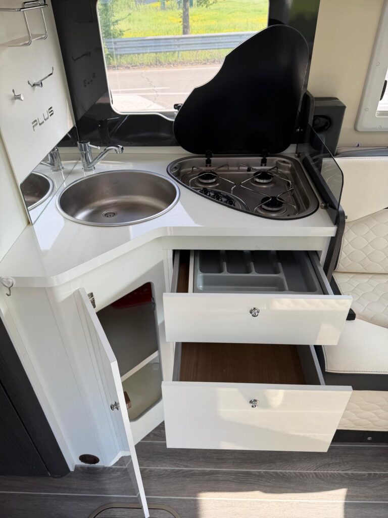 12 MOTORHOME INTEGRAL 67-LETTO NAUTICO-FIAT