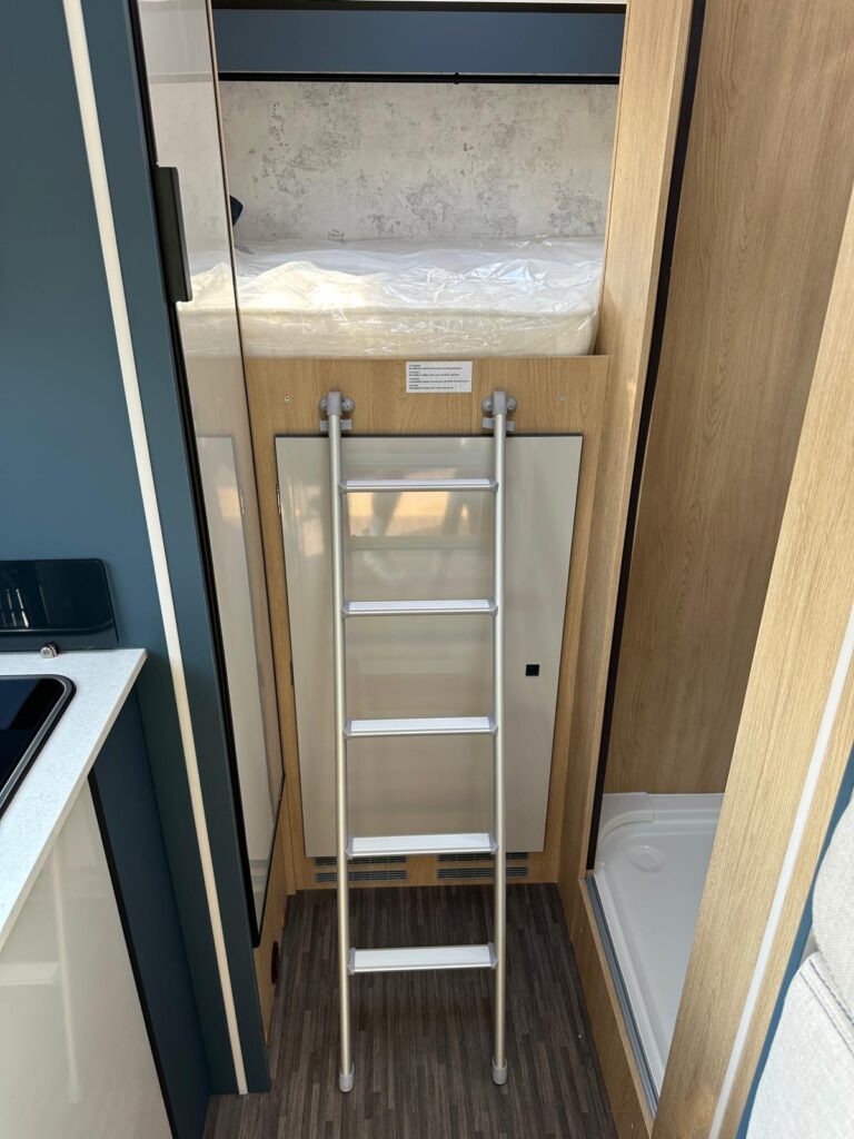 13 CI HORON FIT FORD SEMINTEGRALE